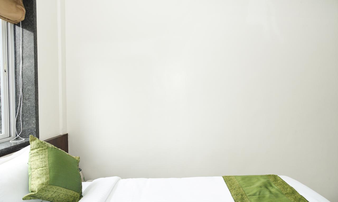 Treebo Malhaar Regency 호텔 Chinchvad 외부 사진